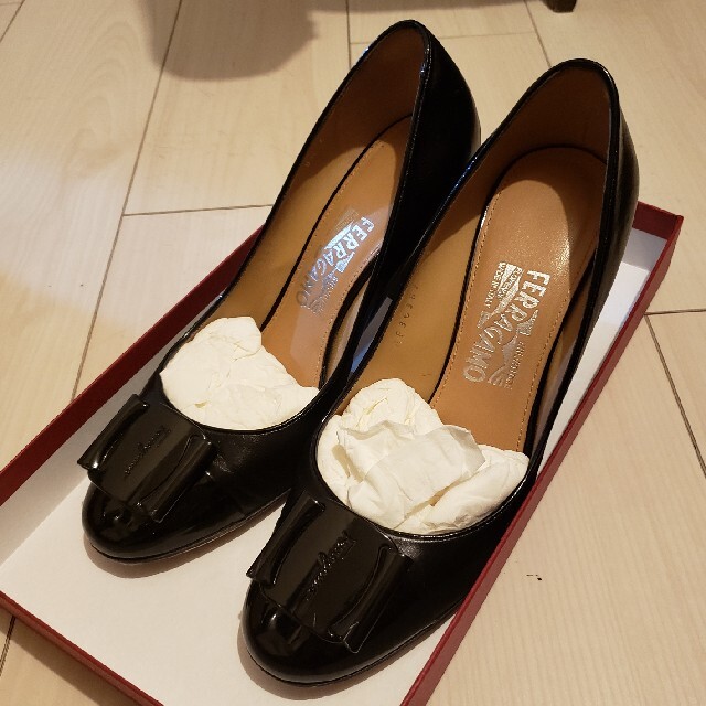 通常 1本タイプ Ferragamo 8.5 C パンプス | wembleytyres.co.uk