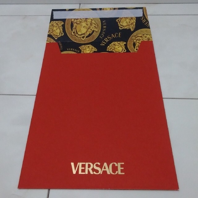 VERSACE(ヴェルサーチ)の【非売品】ヴェルサーチ　デザインシール エンタメ/ホビーのコレクション(ノベルティグッズ)の商品写真