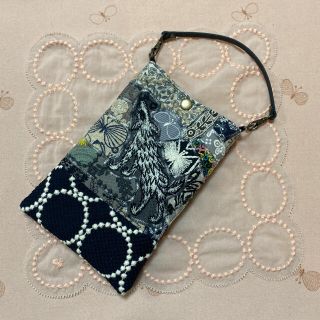 ミナペルホネン(mina perhonen)の専用です。ミナペルホネン ハンドメイド  カケラパッチのスマホポーチ ウルフ(スマホケース)