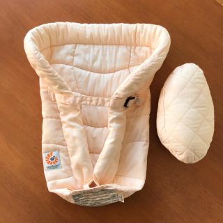 エルゴベビー(Ergobaby)の【美品】エルゴ インサート オーガニック オフホワイト(抱っこひも/おんぶひも)