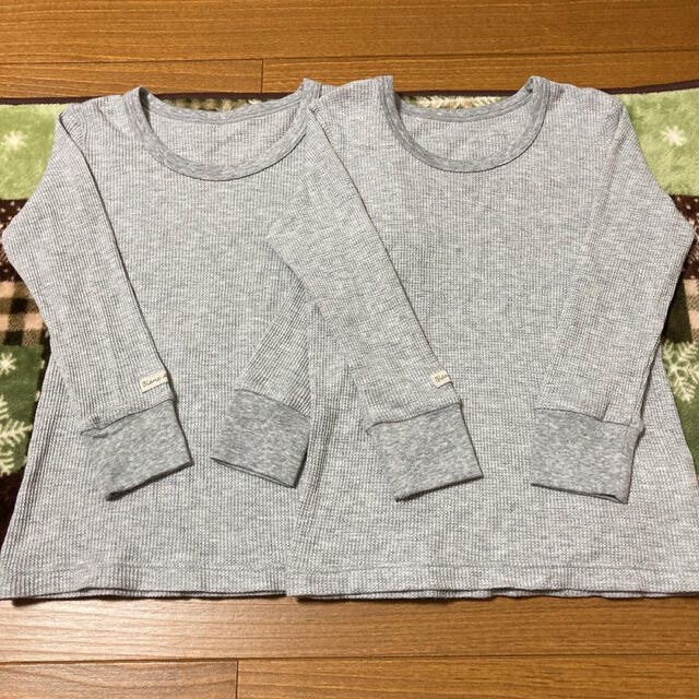 しまむら(シマムラ)の＜536＞双子ワッフル肌着120サイズ キッズ/ベビー/マタニティのキッズ服女の子用(90cm~)(Tシャツ/カットソー)の商品写真