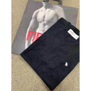 アバクロンビーアンドフィッチ(Abercrombie&Fitch)の☆アバクロ メンズワンポイントVネックTシャツ☆Ｌ(Tシャツ/カットソー(半袖/袖なし))