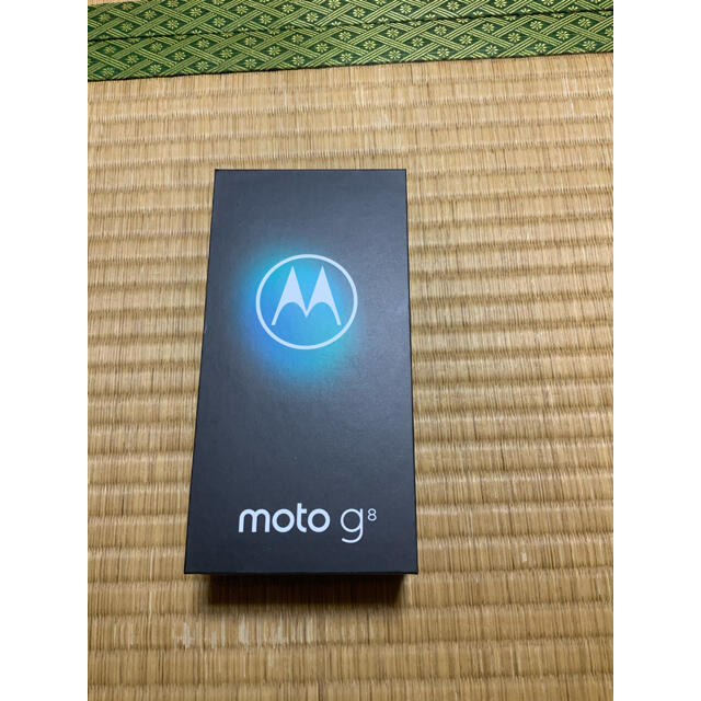 モトローラ　Moto G8 シムフリー　ホワイト 新品