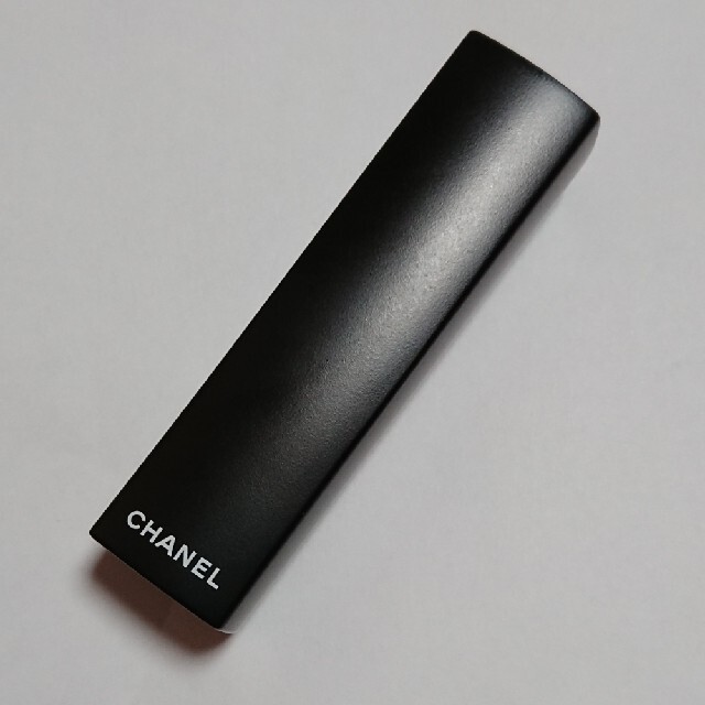 CHANEL(シャネル)の【中古】ルージュアリュールヴェルヴェットエクストレム/シャネル/128 コスメ/美容のベースメイク/化粧品(口紅)の商品写真