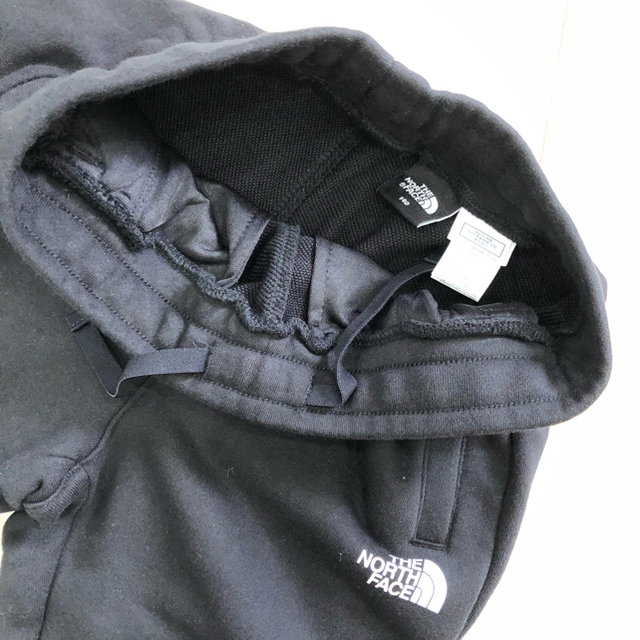 THE NORTH FACE(ザノースフェイス)の【海外限定】ノースフェイス　ジュニア　スウェット　セットアップ　ブラック キッズ/ベビー/マタニティのキッズ服男の子用(90cm~)(ジャケット/上着)の商品写真