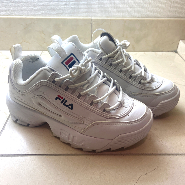 FILA(フィラ)のFILA レディース  シューズ　白　22.5センチ レディースの靴/シューズ(スニーカー)の商品写真