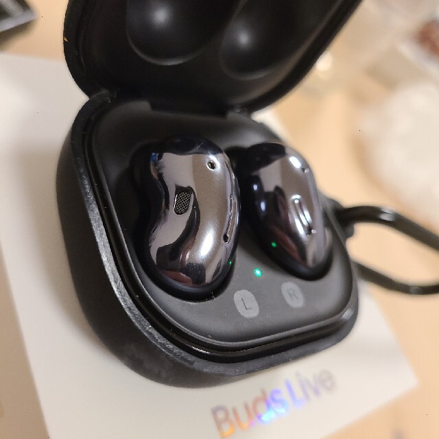 SAMSUNG(サムスン)のGalaxy Buds Live スマホ/家電/カメラのオーディオ機器(ヘッドフォン/イヤフォン)の商品写真