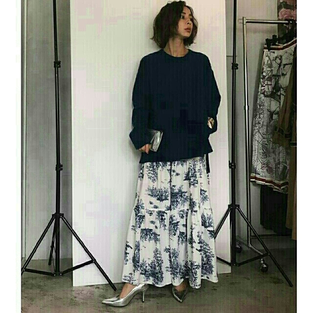 Ameri VINTAGE(アメリヴィンテージ)の新品タグつき AVA TULLE DOCKING SKIRT Sサイズ レディースのスカート(ロングスカート)の商品写真