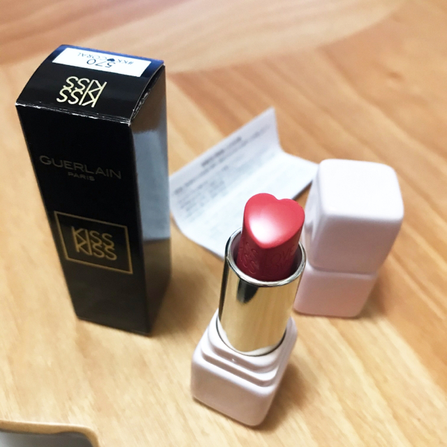 GUERLAIN(ゲラン)の新品💖ゲラン キスキス 570 限定パッケージ コスメ/美容のベースメイク/化粧品(口紅)の商品写真