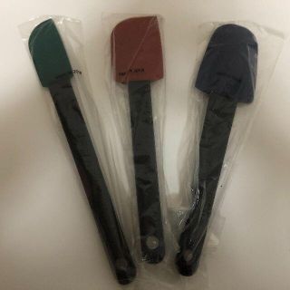 【新品未使用】Tupperware スパチュラセット 送料無料(調理道具/製菓道具)
