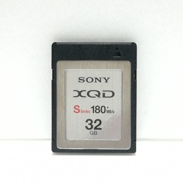 SONY XQD 32GBとLexar XQDカードリーダーのセット