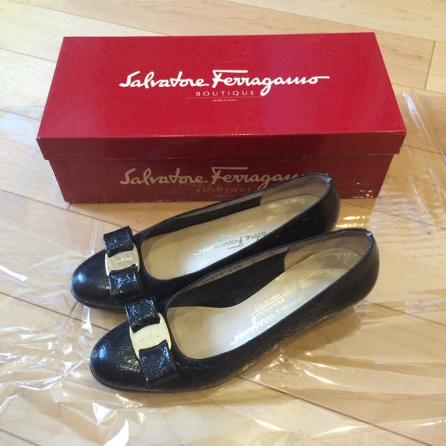 Salvatore Ferragamo(サルヴァトーレフェラガモ)のフェラガモパンプス レディースの靴/シューズ(ハイヒール/パンプス)の商品写真