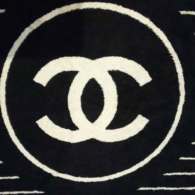 CHANEL シャネル 直営店購入品 ビーチタオル 美品! CHANEL シャネル 直営店購入品 ビーチタオル 美品!