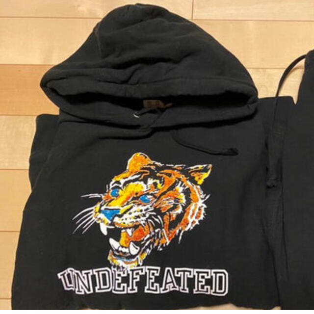 UNDEFEATED(アンディフィーテッド)のundefeated パーカー メンズのトップス(パーカー)の商品写真