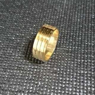 316l サージカルステンレス リング 指輪 ゴールドカラー 25号(リング(指輪))