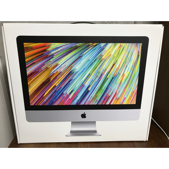 Apple(アップル)のiMac 21.5インチ Mid 2017 MNDY2J/A テンキー付KB  スマホ/家電/カメラのPC/タブレット(デスクトップ型PC)の商品写真