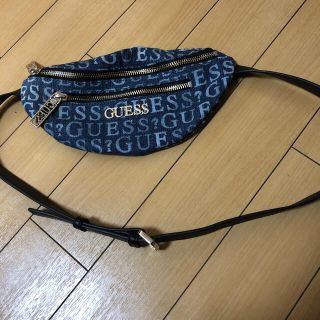 ゲス(GUESS)のGUESS ウエポ(ボディバッグ/ウエストポーチ)