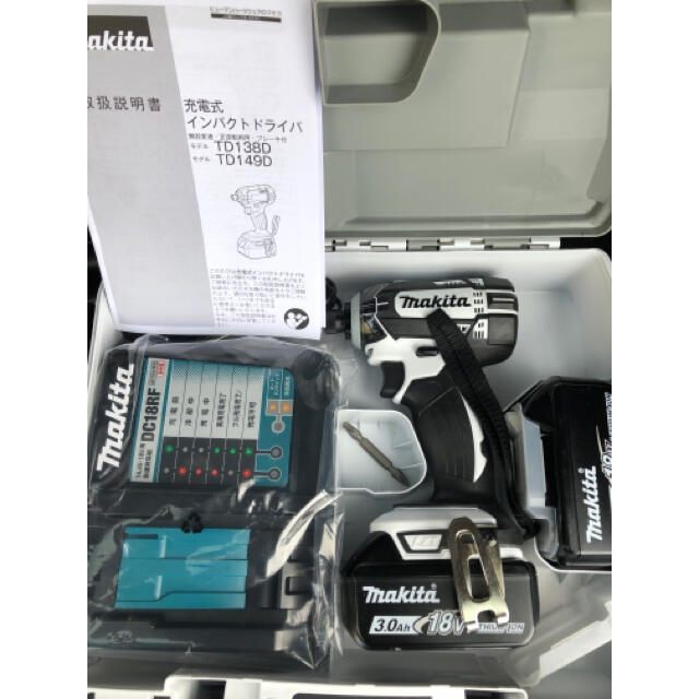 Makita(マキタ)の最終値下げ☆マキタ　インパクトドライバーフルセット　18v 3Ah☆ スポーツ/アウトドアの自転車(工具/メンテナンス)の商品写真