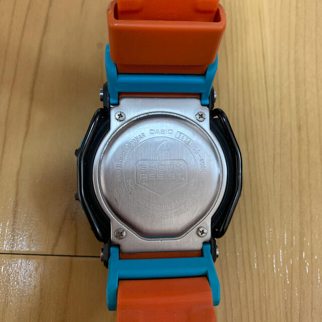 G-SHOCK(ジーショック)のカシオ　G-SHOCK GD-400DN-4JF メンズの時計(腕時計(デジタル))の商品写真