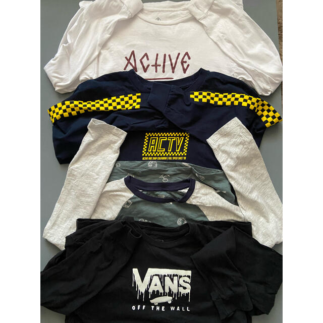 VANS(ヴァンズ)のVANS 他　長袖Tシャツ　4枚セット キッズ/ベビー/マタニティのキッズ服男の子用(90cm~)(Tシャツ/カットソー)の商品写真