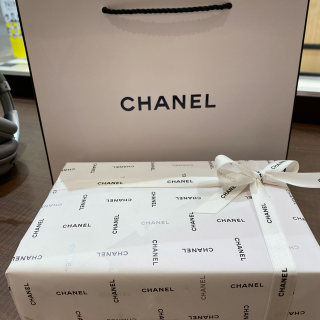 CHANEL(シャネル)のシャネル オータンドール限定35mlポーチ付き コスメ/美容の香水(香水(女性用))の商品写真