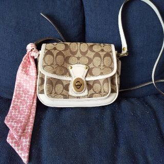 コーチ(COACH)のCOACH　シグネチャー　ショルダーバッグ(ショルダーバッグ)