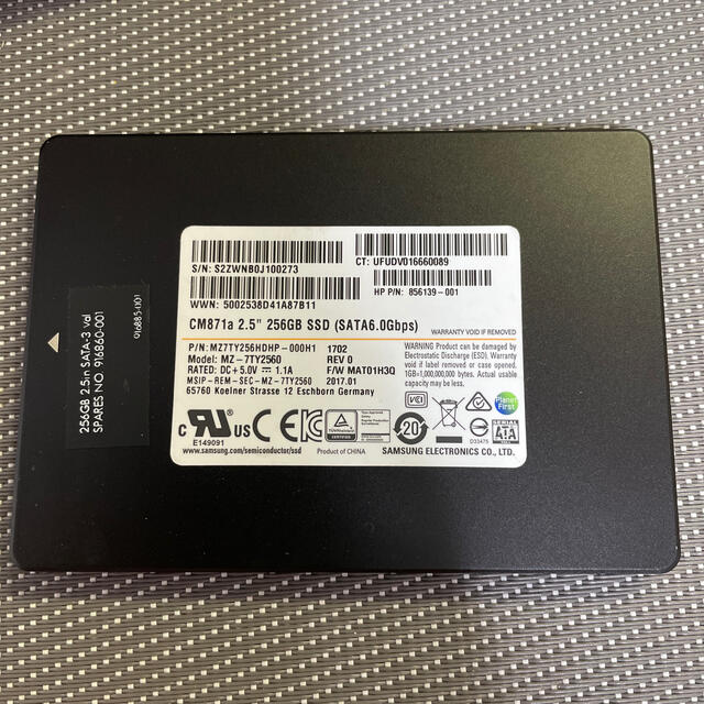 SAMSUNG(サムスン)のSamsung SSD 2.5インチSATA 256GB使用時間4h スマホ/家電/カメラのPC/タブレット(PCパーツ)の商品写真