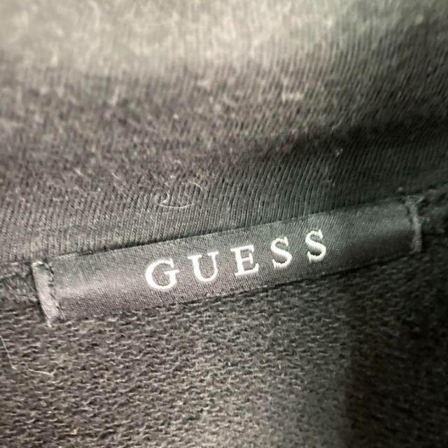 GUESS(ゲス)のGUESSゲス　型押しビッグロゴプリントスウェットパーカー古着男子古着女子M メンズのトップス(パーカー)の商品写真