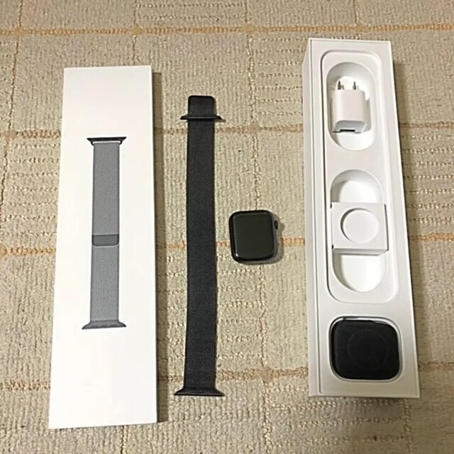 【最大割引本日限り】Apple Watch Series 5腕時計(デジタル)