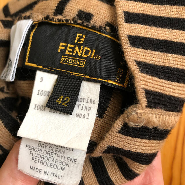 FENDI(フェンディ)のu-na様専用　FENDI ニットキャップズッカ　本物　ヴィンテージ  レディースの帽子(ニット帽/ビーニー)の商品写真