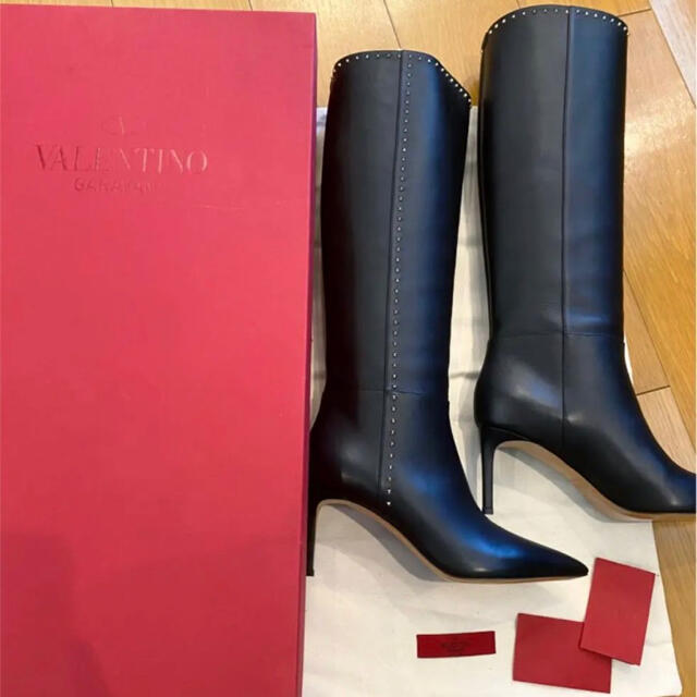 新品未使用!ヴァレンティノのロングブーツ 世界の stockshoes.co