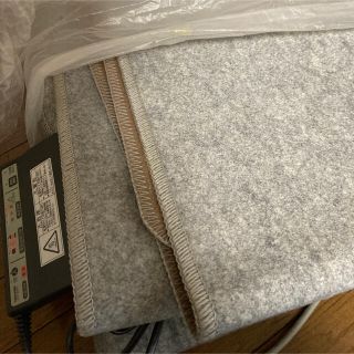 東芝　ホットカーペット　3畳用　美品　動作確認済み(ホットカーペット)