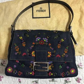 フェンディ(FENDI)の明日まで限定‼️FENDI フェンディ　デニムビーズ刺繍　マンマバケット　超レア(ショルダーバッグ)