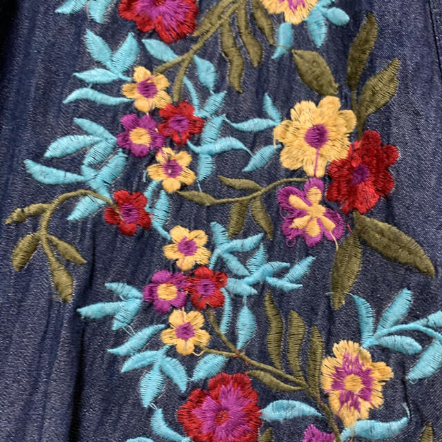 Par Avion(パラビオン)のパラビオン 花刺繍ワンピース レディースのワンピース(ひざ丈ワンピース)の商品写真