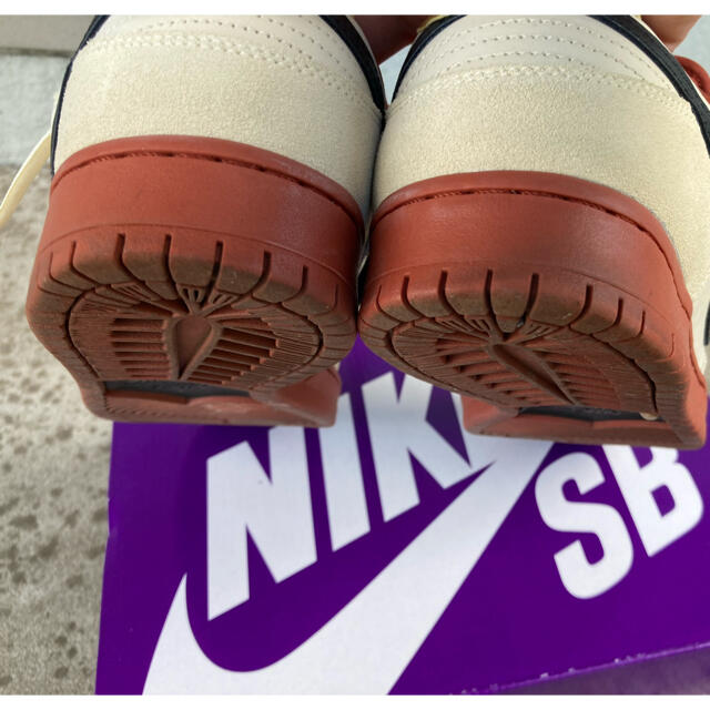NIKE(ナイキ)のNike dunkSB muslin ほぼ新品　27.5cm メンズの靴/シューズ(スニーカー)の商品写真