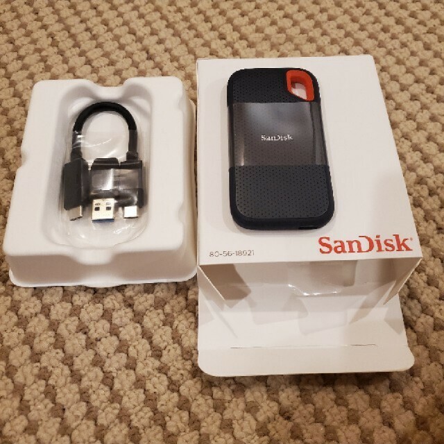 SanDisk(サンディスク)の新品 SanDisk ポータブルSSD  2TB スマホ/家電/カメラのPC/タブレット(PC周辺機器)の商品写真