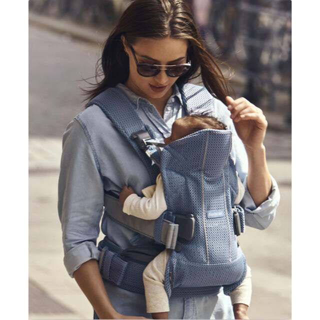 BABYBJORN(ベビービョルン)のベビービョルン/ベビーキャリア ONE KAI 新品未使用 百貨店正規品 キッズ/ベビー/マタニティの外出/移動用品(抱っこひも/おんぶひも)の商品写真