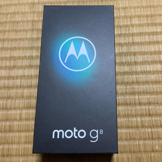 モトローラ　Moto G8 シムフリー　ホワイト 新品