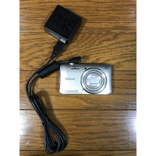 ニコン(Nikon)のNikon COOLPIX S3600 本体＋アダプタ(コンパクトデジタルカメラ)