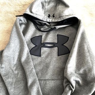 アンダーアーマー(UNDER ARMOUR)のパーカー(パーカー)