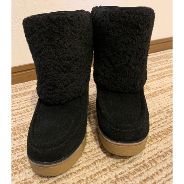 UGG(アグ)のUGG アグ　ムートンショートブーツ　美品 レディースの靴/シューズ(ブーツ)の商品写真