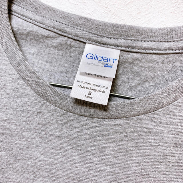 GILDAN(ギルタン)の【新品】GILDAN ロンT グレー ladies Sサイズ  レディースのトップス(Tシャツ(長袖/七分))の商品写真