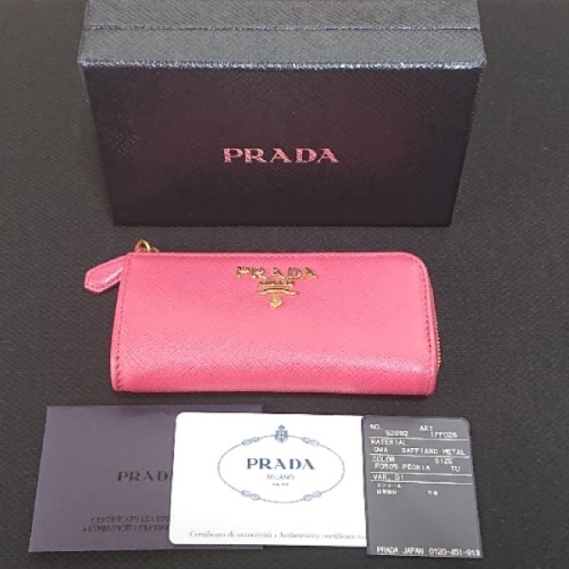 PRADA(プラダ)のPRADA 売り切れ 人気デザイン ピンク ゴールド キーケース リング 可愛い レディースのファッション小物(キーケース)の商品写真