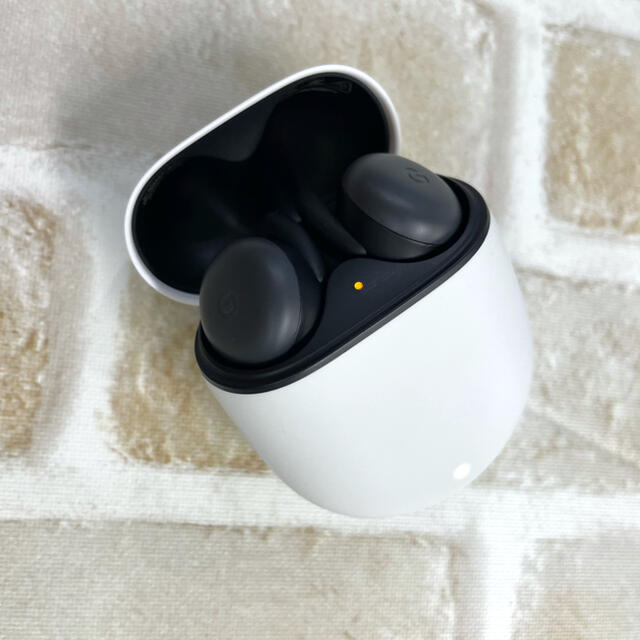 Google Pixel(グーグルピクセル)のGoogle pixel buds ワイヤレスイヤフォン スマホ/家電/カメラのオーディオ機器(ヘッドフォン/イヤフォン)の商品写真