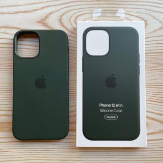 iPhone12 128GB SIMロック解除済み Apple純正シリコンケース