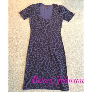 BETSEY JOHNSON(ひざ丈ワンピース)のフリマアイテム一覧 BETSEY JOHNSON(ひざ丈ワンピース)のフリマアイテム一覧
