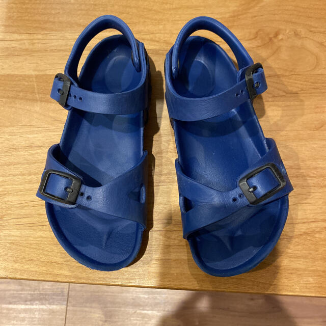 BIRKENSTOCK(ビルケンシュトック)のビルケンシュトック キッズ サンダル キッズ/ベビー/マタニティのキッズ靴/シューズ(15cm~)(サンダル)の商品写真