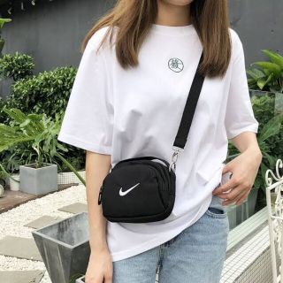 NIKE - 【新品・未使用】ナイキ ミニショルダーバッグの通販 by ちか