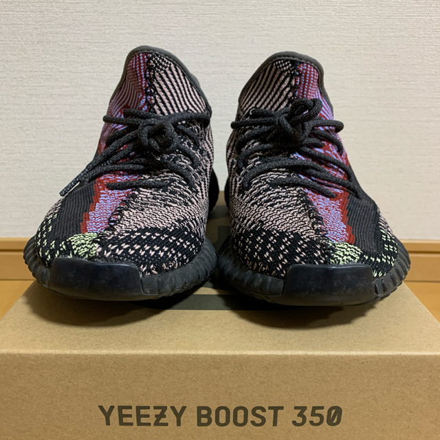 adidas(アディダス)のひろ様専用adidas yeezy boost 350 V2 YECHEI  メンズの靴/シューズ(スニーカー)の商品写真