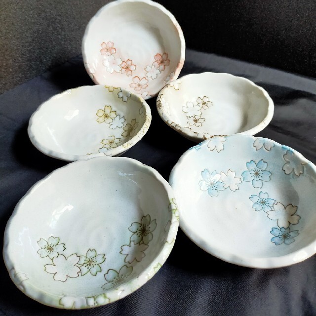 美濃焼 有吉窯 桜 小鉢 とんすい 5客揃え - キッチン/食器 美濃焼 有吉窯 桜 小鉢 とんすい 5客揃え - キッチン/食器